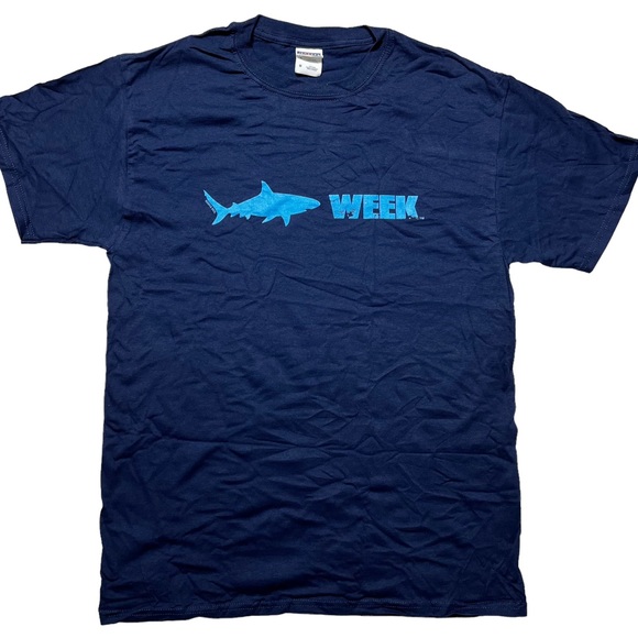 NWOT Jerzees Shark Week Short Sleeve Graphic Crewneck T-Shirt Navy Unisex Sz M - Picture 1 of 6